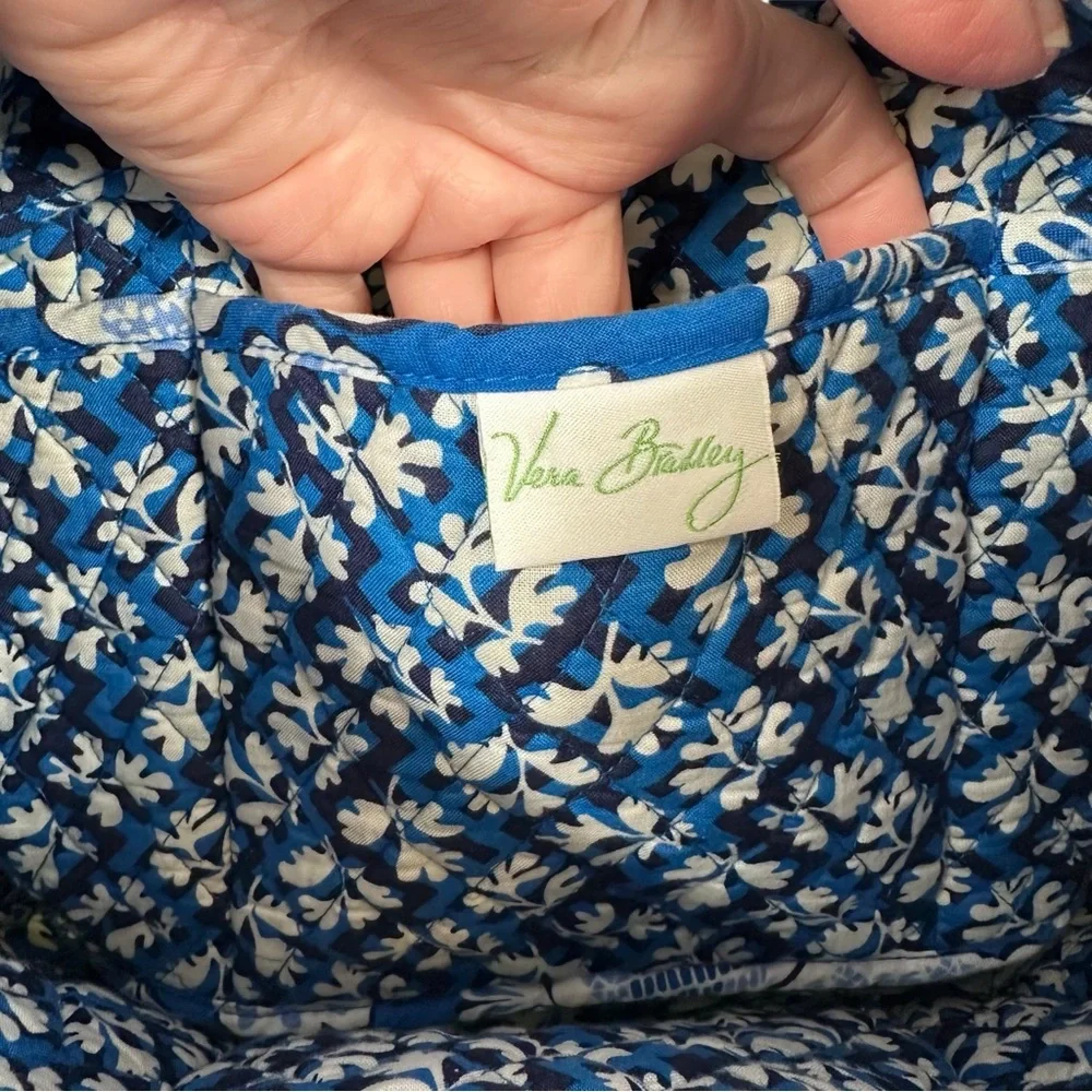Vera Bradley Floral Quilted Cotton Coastal Grandma Style Blue Lagoon Tote Bag - Picture 5 of 12